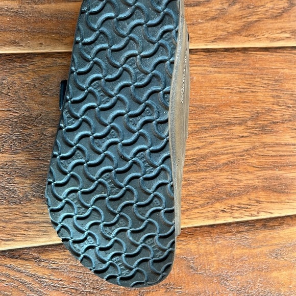 Birkenstock Sandals - Size 32 - Picture 4 of 9